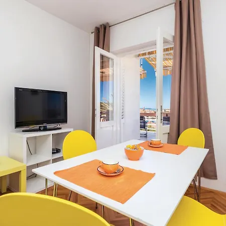 Apartman Awesome In With House Sea View Banjol