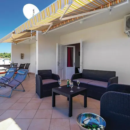 Awesome In With House Sea View *