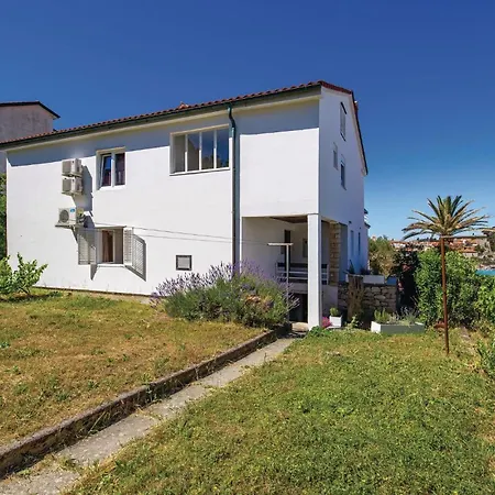Awesome In With House Sea View Apartman