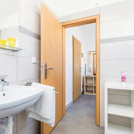1 Bedroom Amazing In *