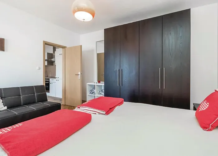 1 Bedroom Awesome In * Banjol
