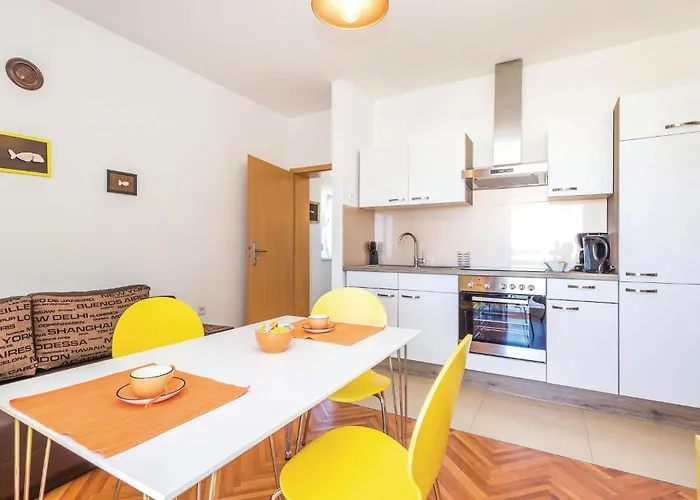 アパート 1 Bedroom Awesome In Banjol