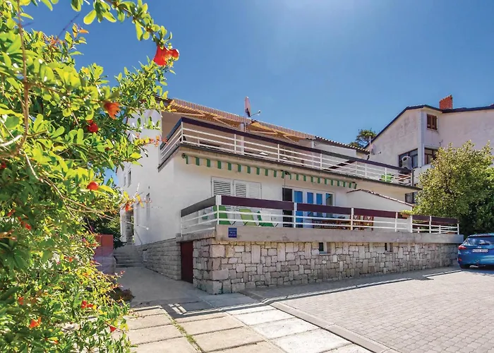 1 Bedroom Awesome In Banjol