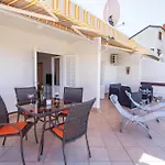 1 Bedroom Awesome In Apartment *