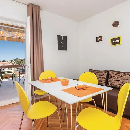 1 Bedroom Awesome In アパート
